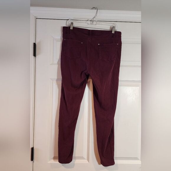 No Boundaries Burgundy Legging Style Pants XL - Picture 4 of 4
